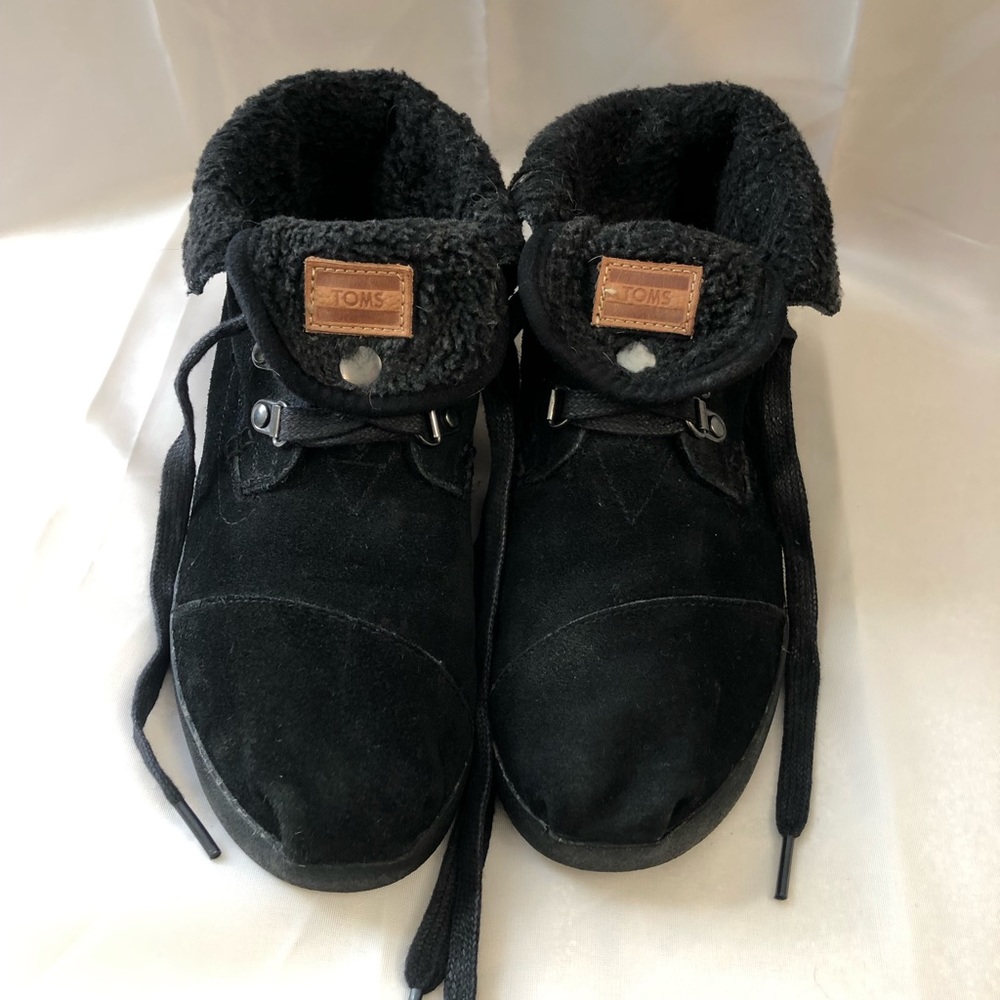 Toms Shoes